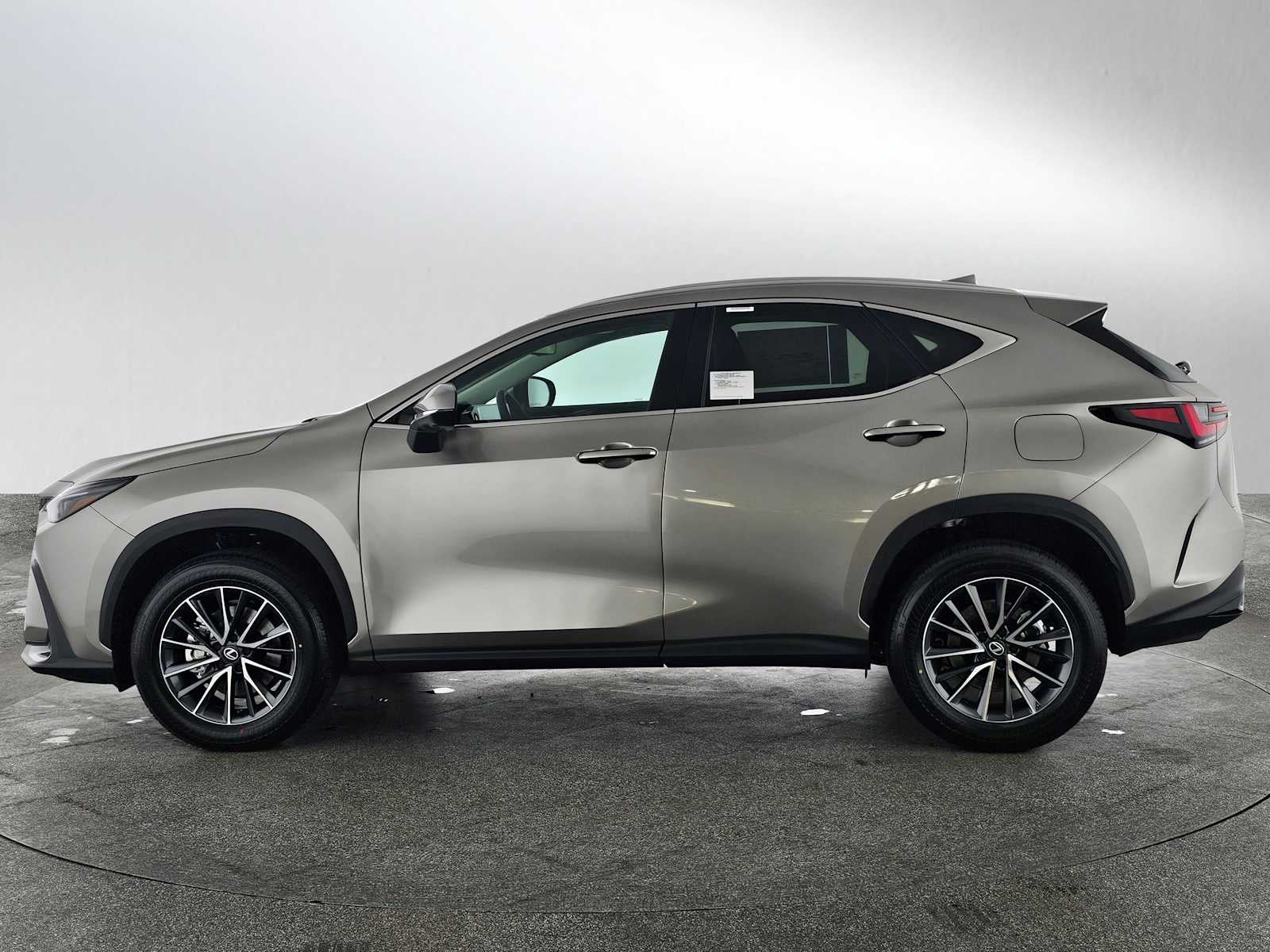 2026 Lexus NX 350h PREMIUM