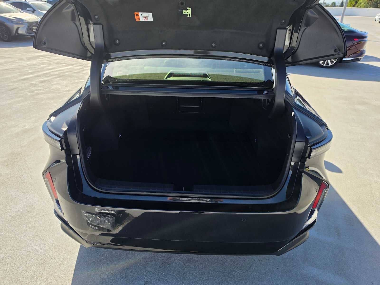 2026 Lexus ES 350e PREMIUM