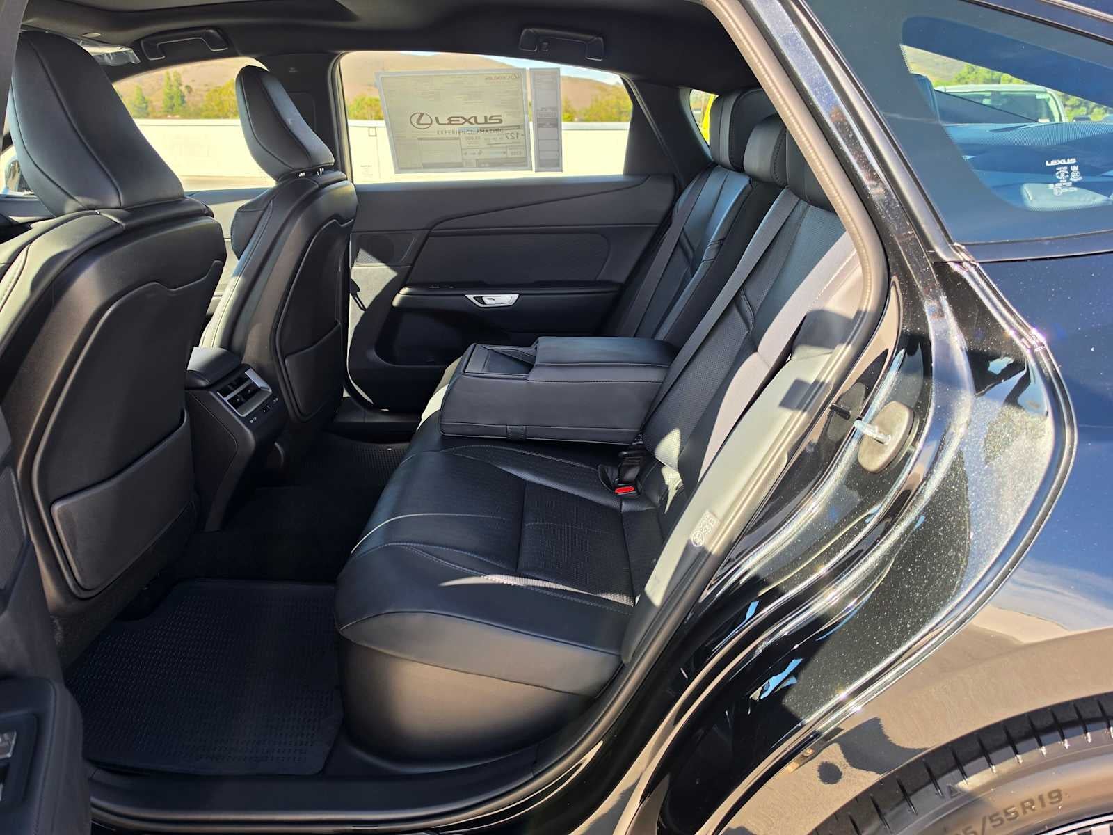 2026 Lexus ES 350e PREMIUM