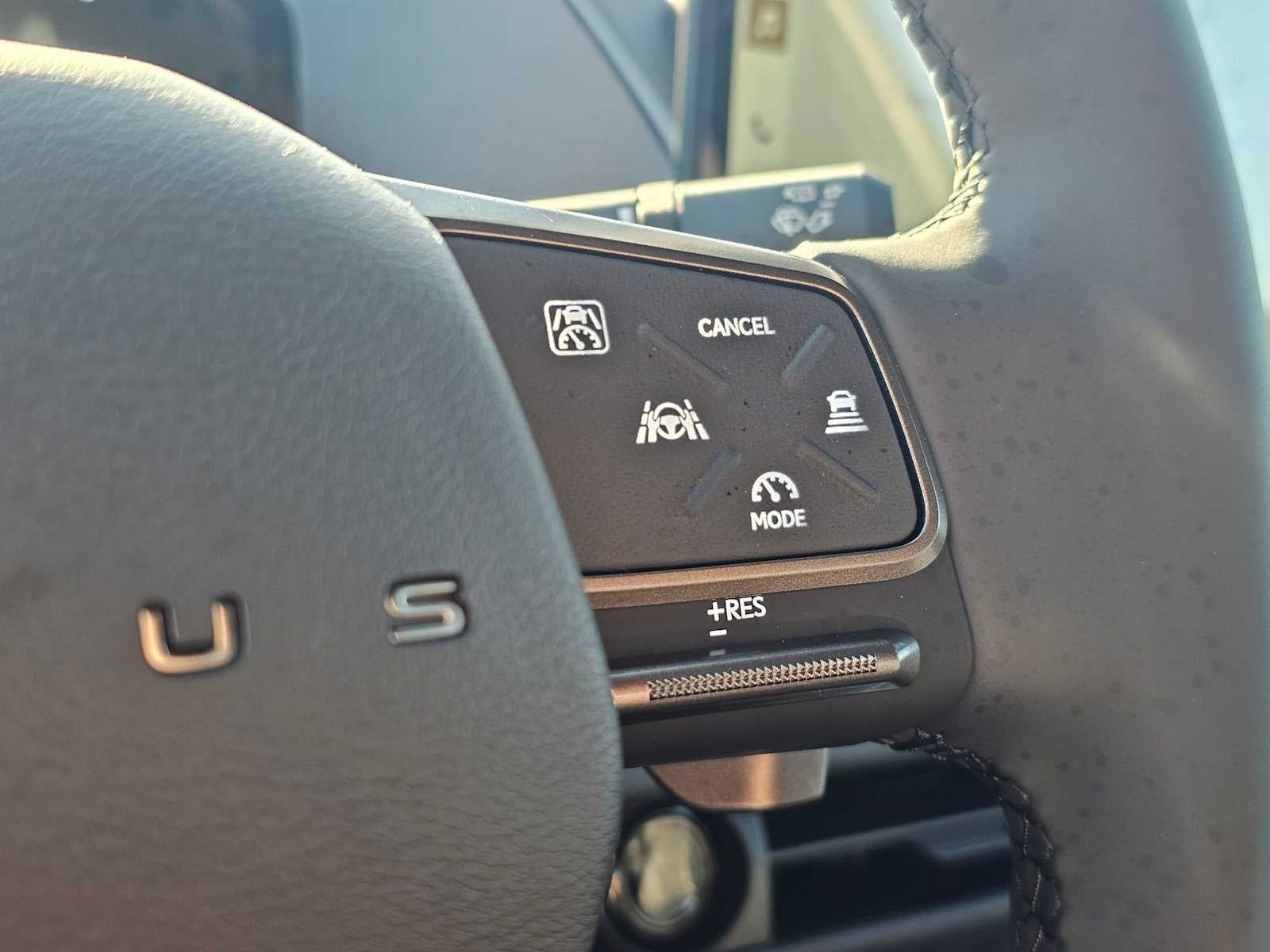 2026 Lexus ES 350e PREMIUM