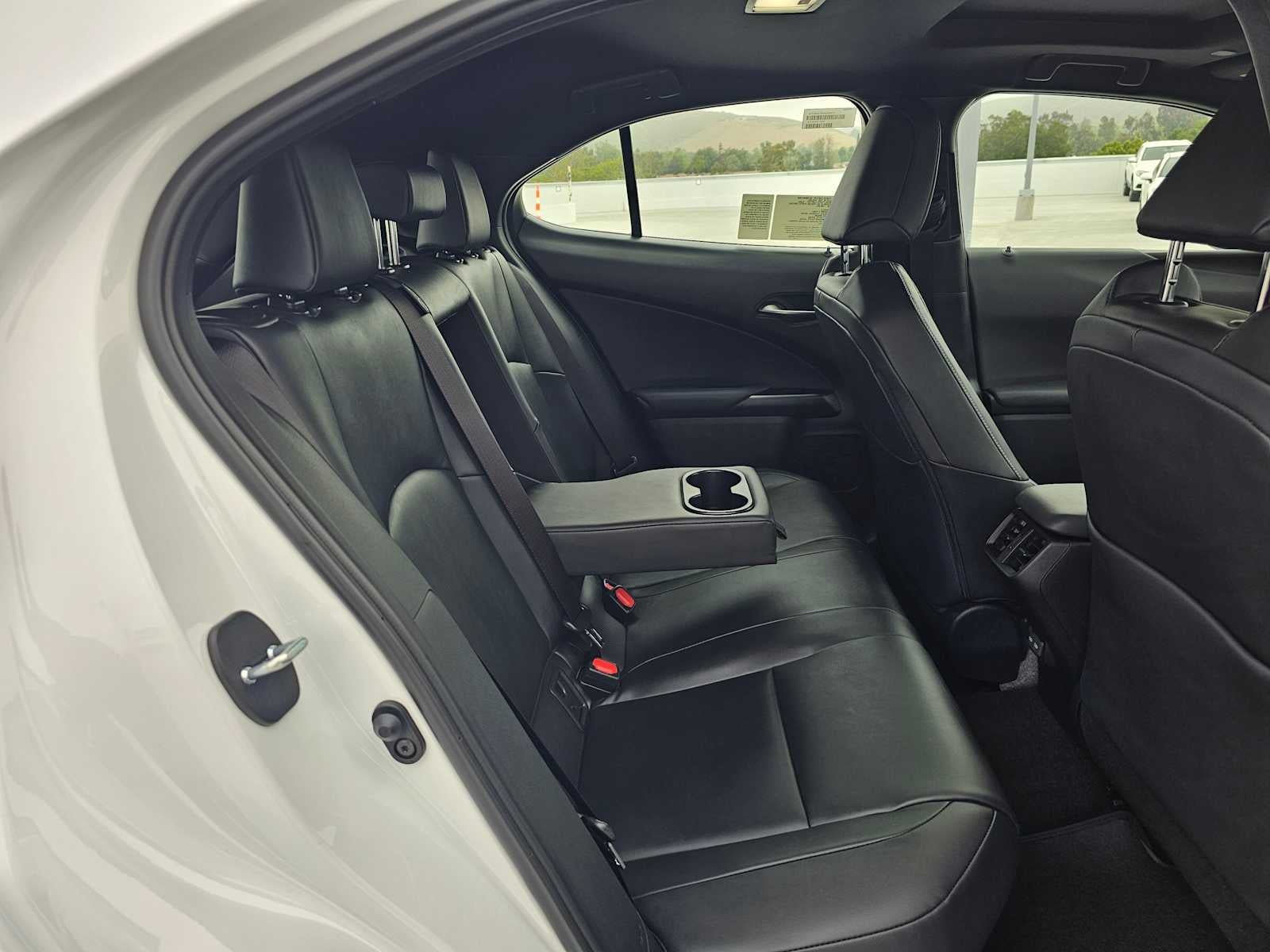 2026 Lexus UX 300h PREMIUM