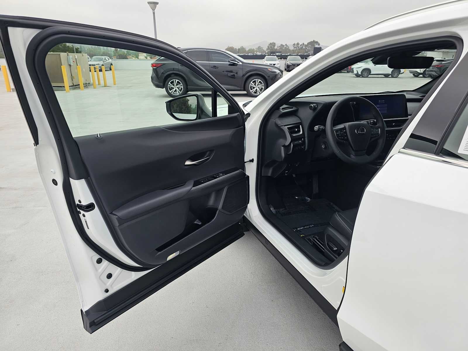 2026 Lexus UX 300h PREMIUM