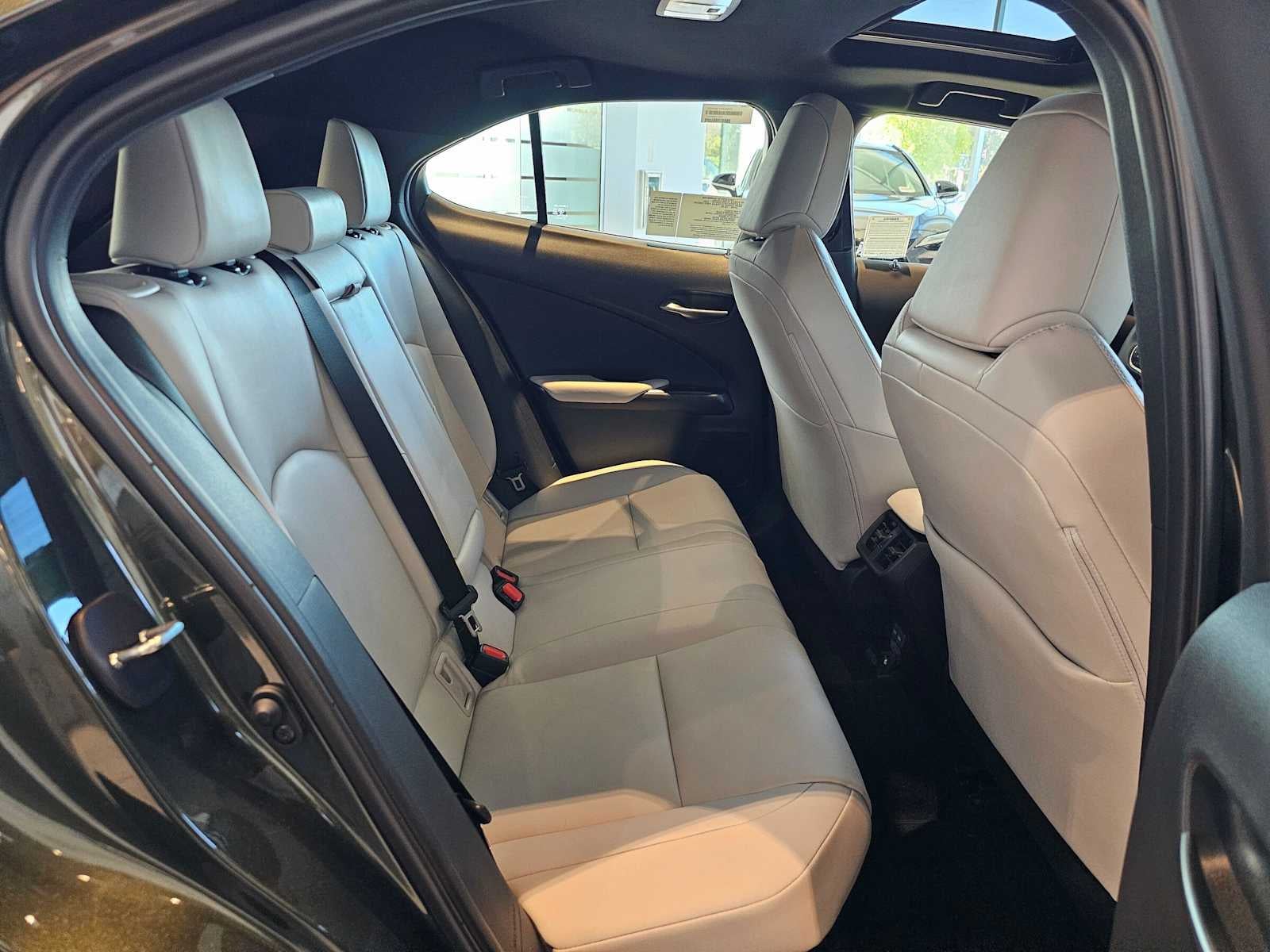 2026 Lexus UX 300h PREMIUM