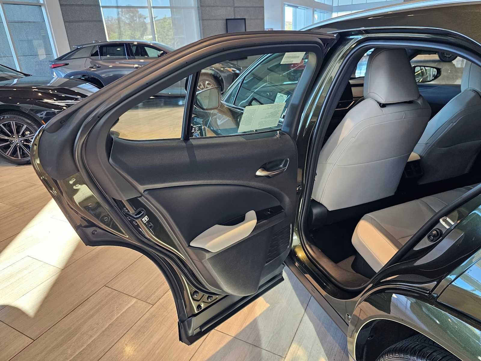 2026 Lexus UX 300h PREMIUM