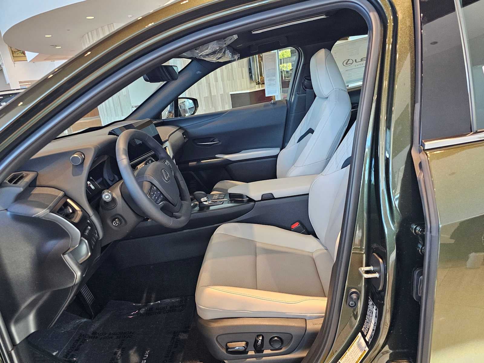 2026 Lexus UX 300h PREMIUM