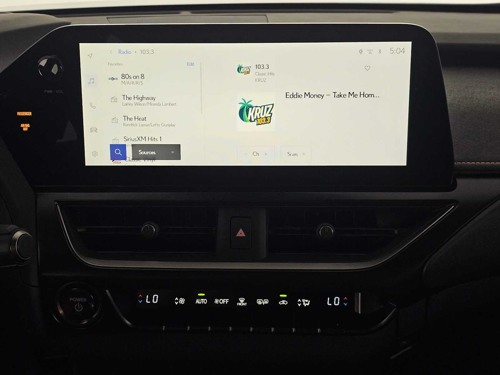 2026 Lexus UX 300h PREMIUM