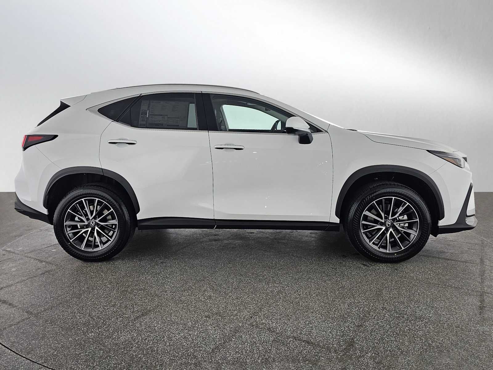 2026 Lexus NX 350h PREMIUM