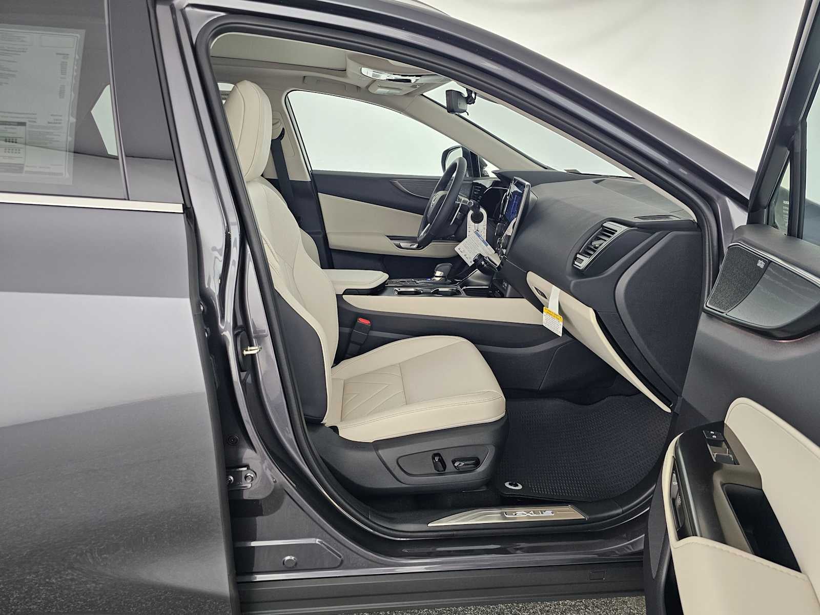 2026 Lexus NX 350h LUXURY AWD