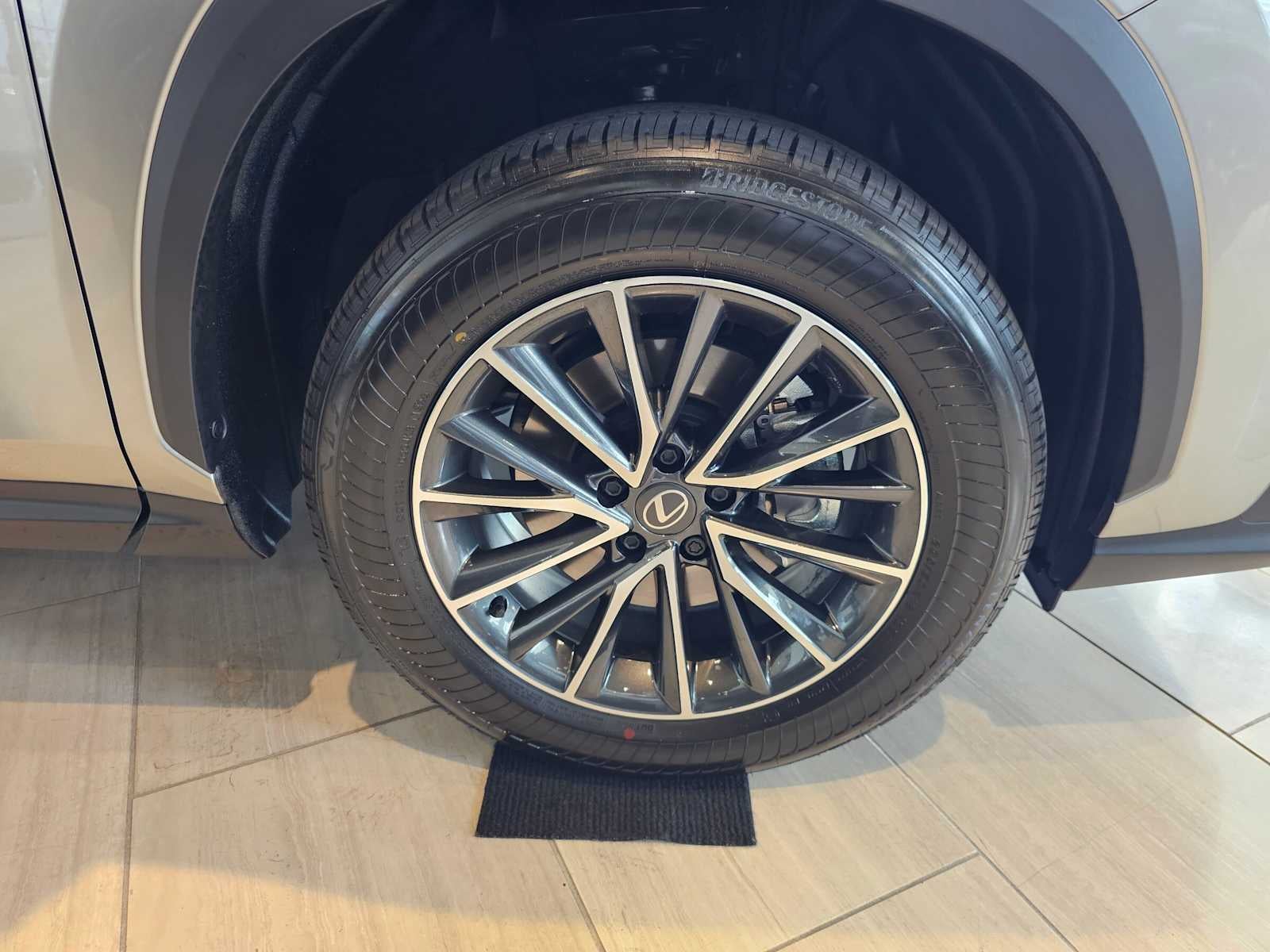 2026 Lexus NX 450h PREMIUM PLUS AWD