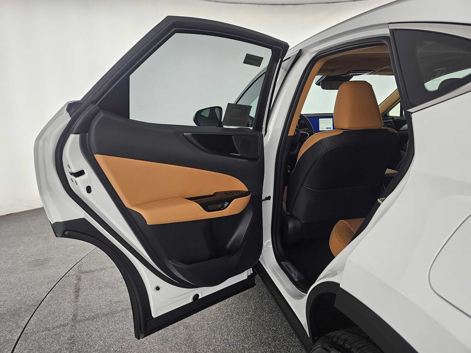 2026 Lexus NX 450h PREMIUM PLUS AWD