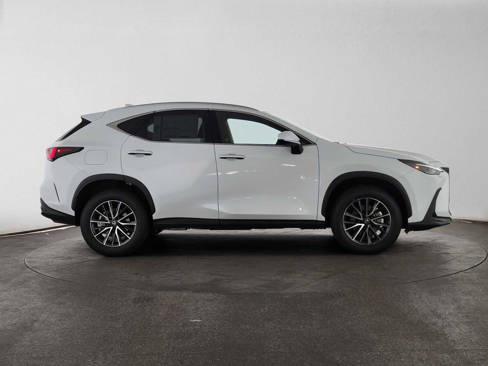 2026 Lexus NX 450h PREMIUM PLUS AWD