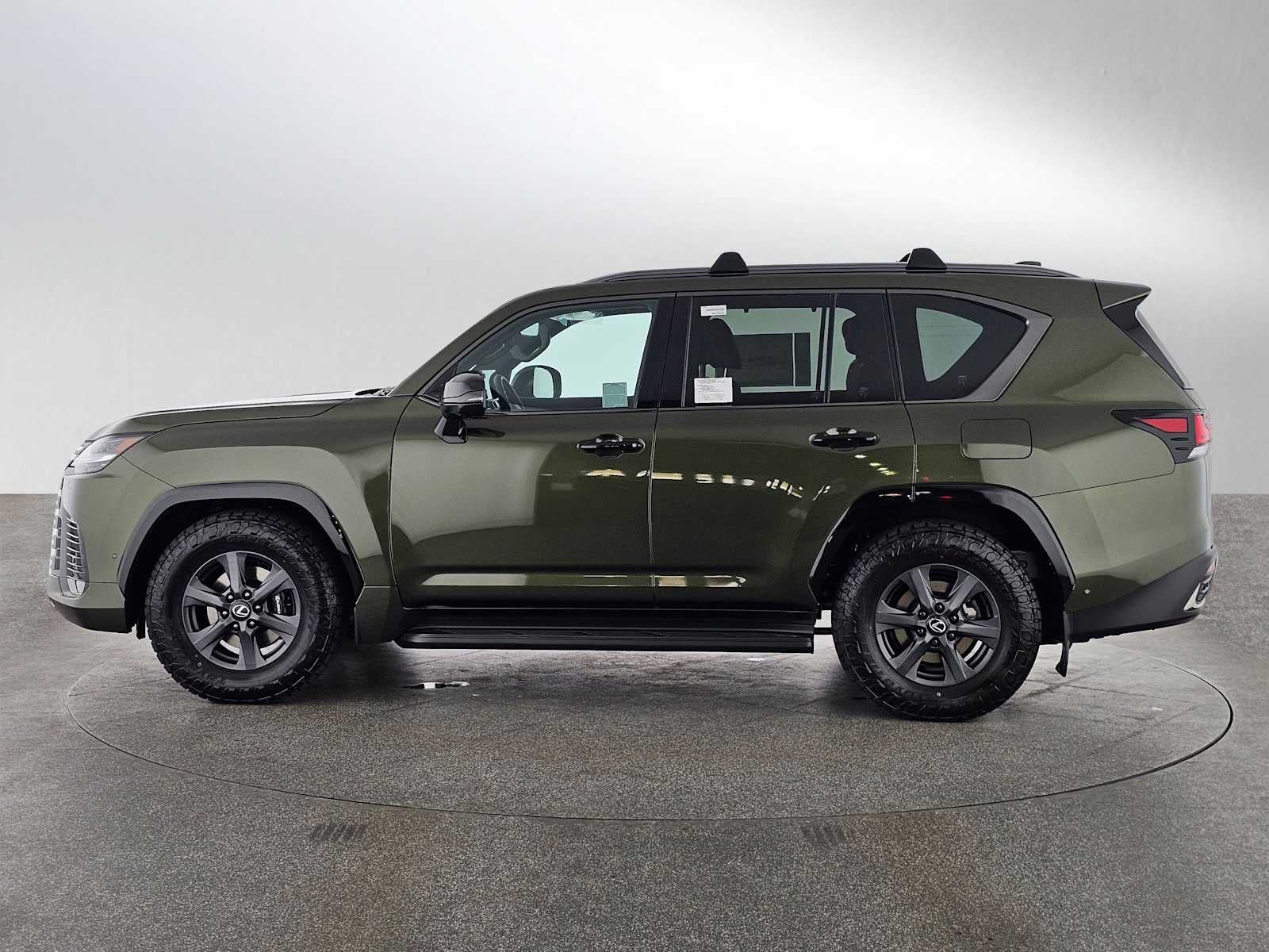 2026 Lexus LX 700h OVERTRAIL