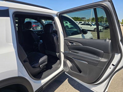 2025 Chevrolet Traverse AWD LT