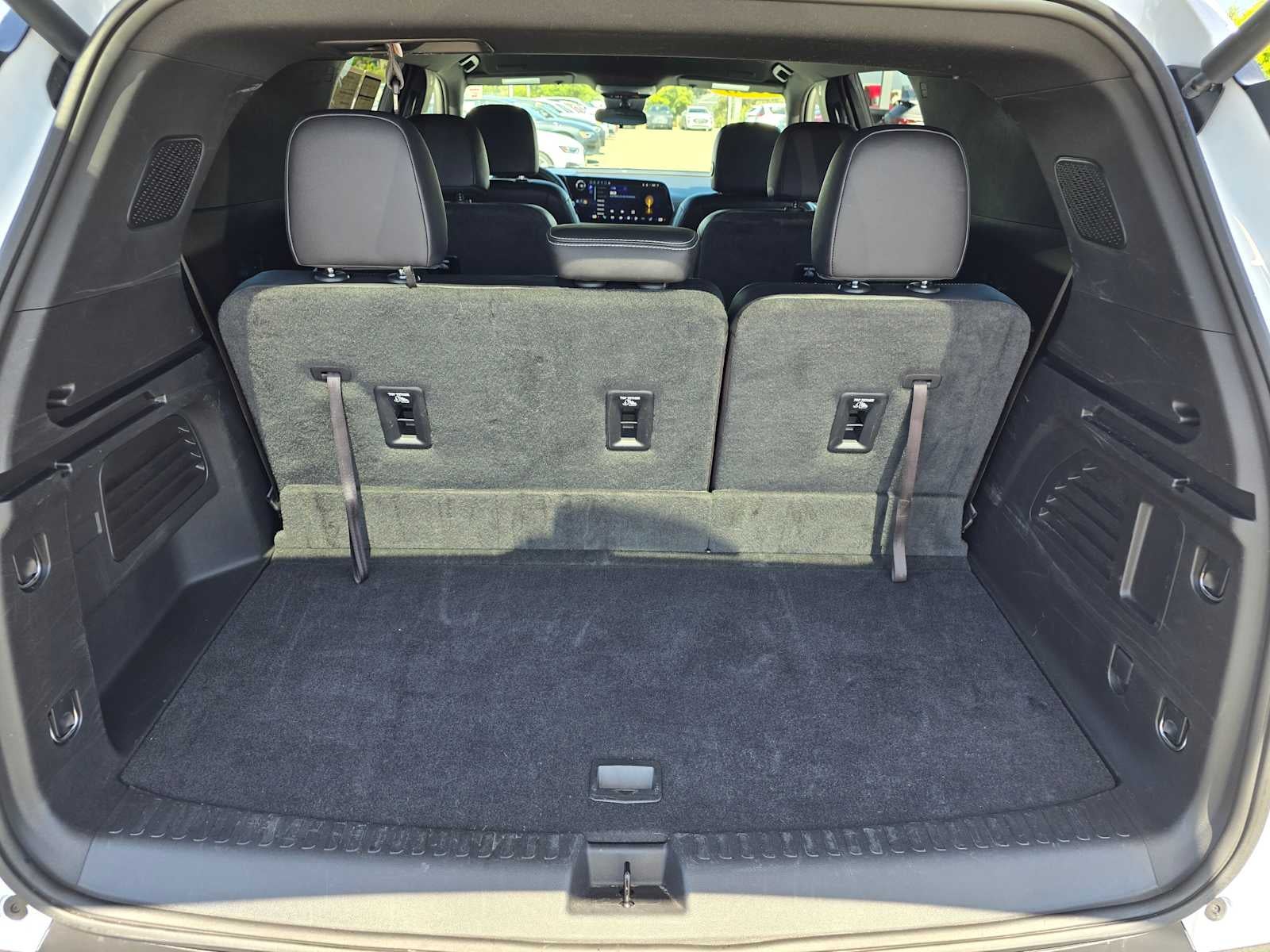 2025 Chevrolet Traverse AWD LT