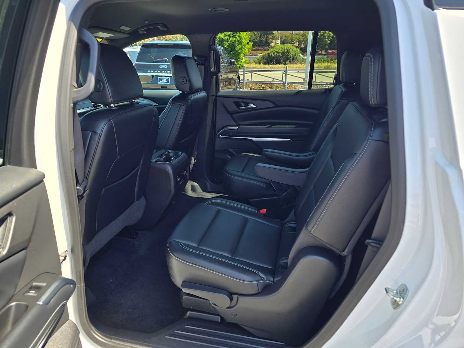 2025 Chevrolet Traverse AWD LT