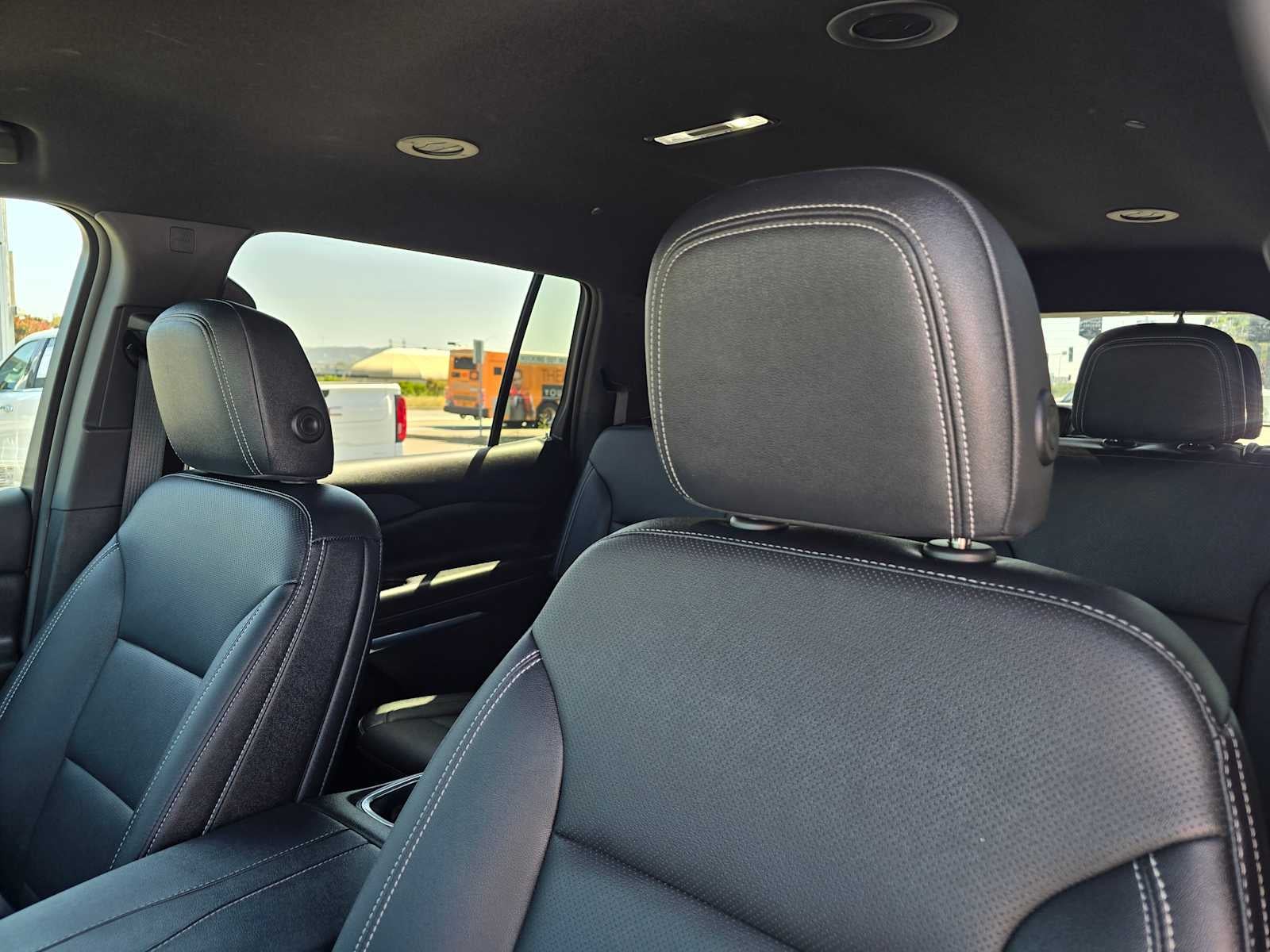 2025 Chevrolet Traverse AWD LT