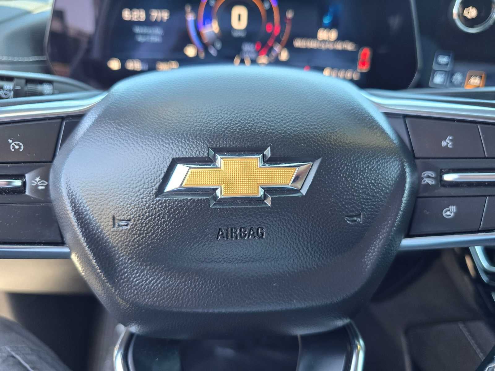 2025 Chevrolet Traverse AWD LT