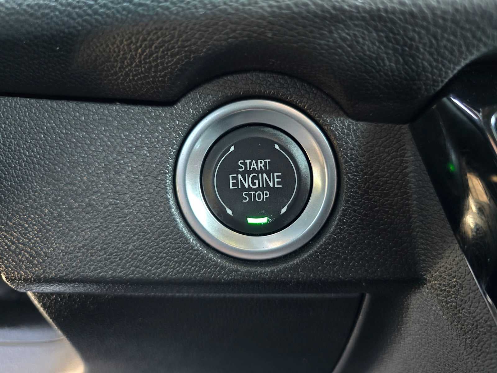 2025 Chevrolet Traverse AWD LT