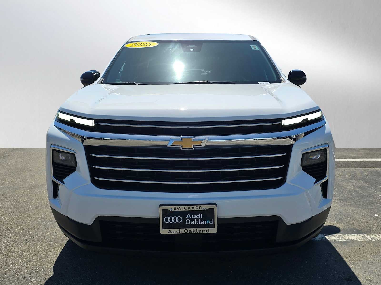 2025 Chevrolet Traverse AWD LT