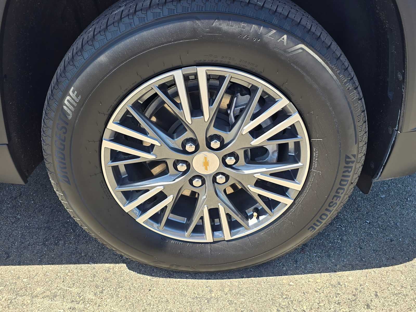 2025 Chevrolet Traverse AWD LT