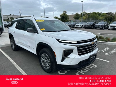 2025 Chevrolet Traverse AWD LT