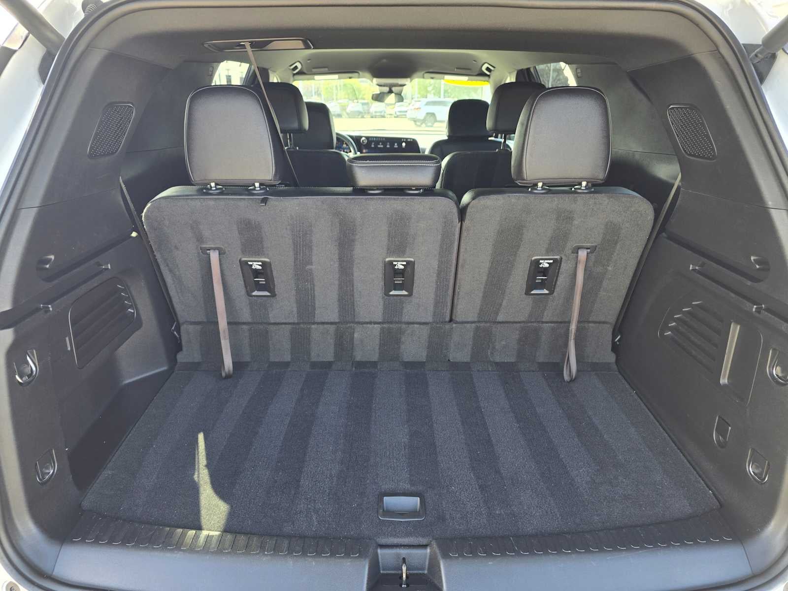 2025 Chevrolet Traverse AWD LT