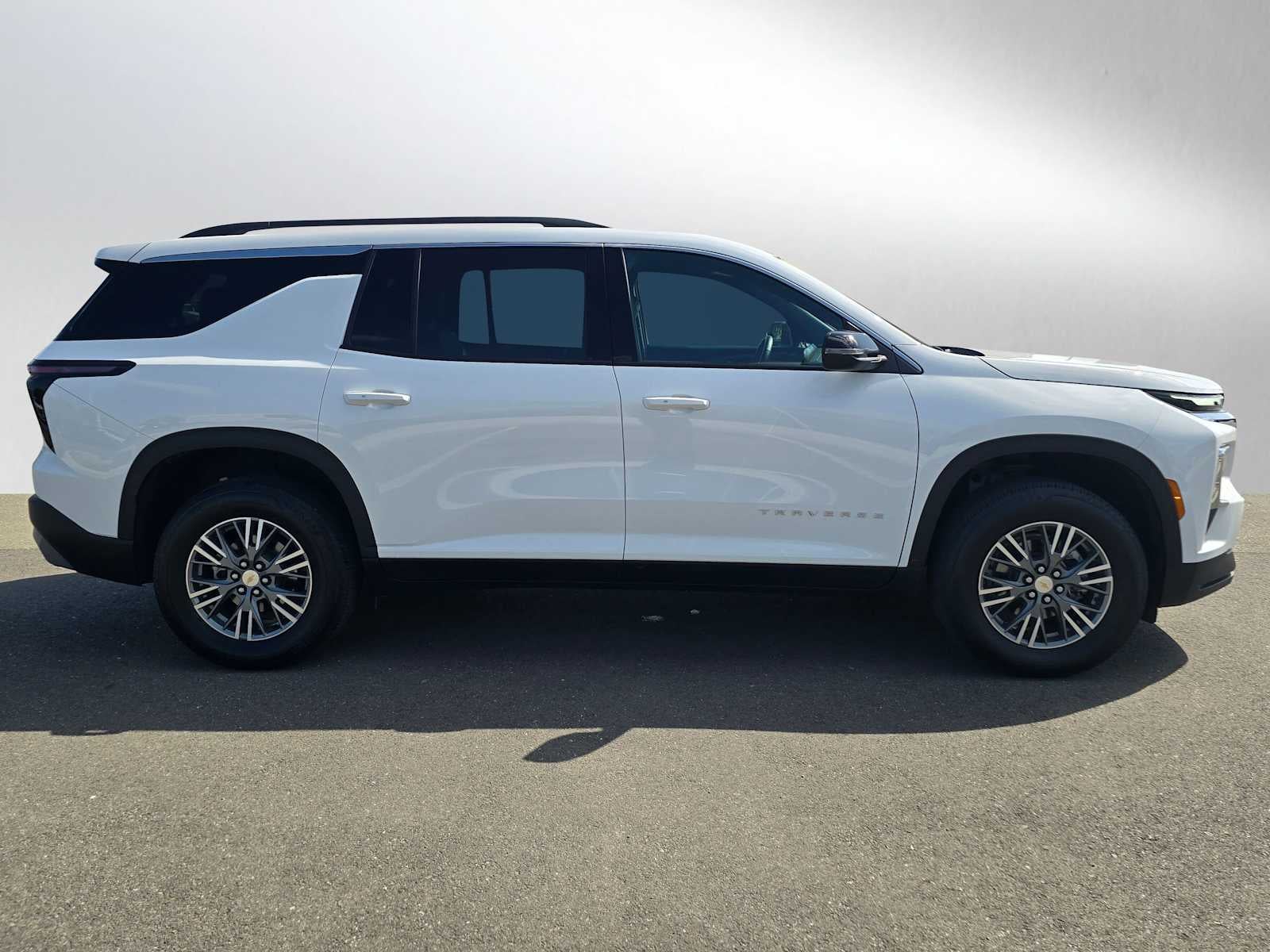 2025 Chevrolet Traverse AWD LT