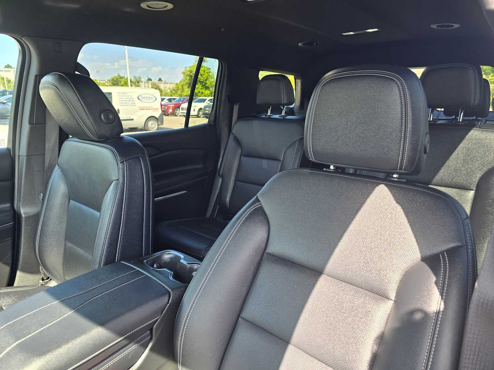 2025 Chevrolet Traverse AWD LT