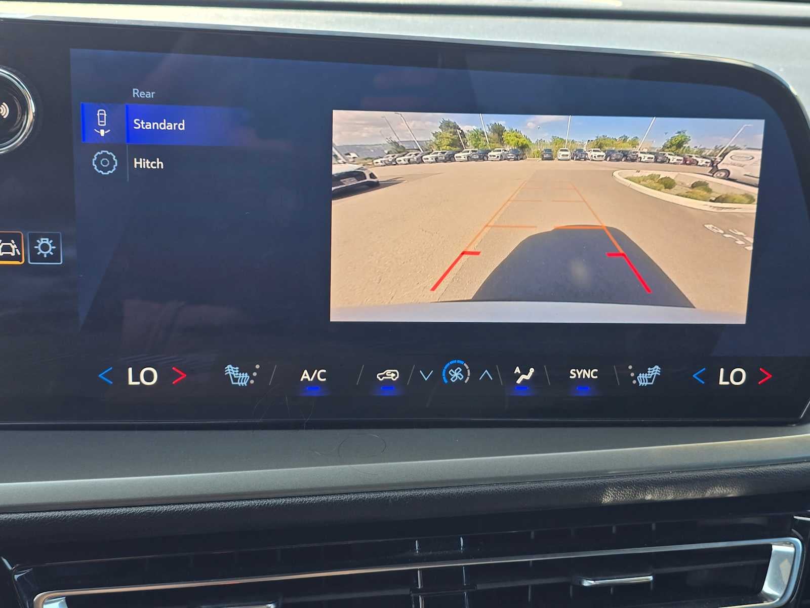 2025 Chevrolet Traverse AWD LT