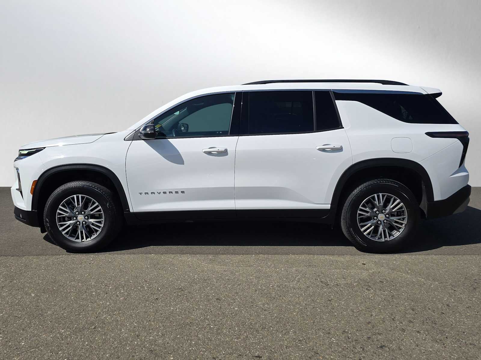 2025 Chevrolet Traverse AWD LT
