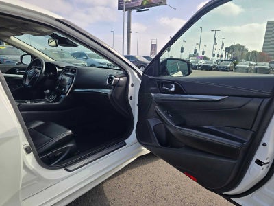 2023 Nissan Maxima SV