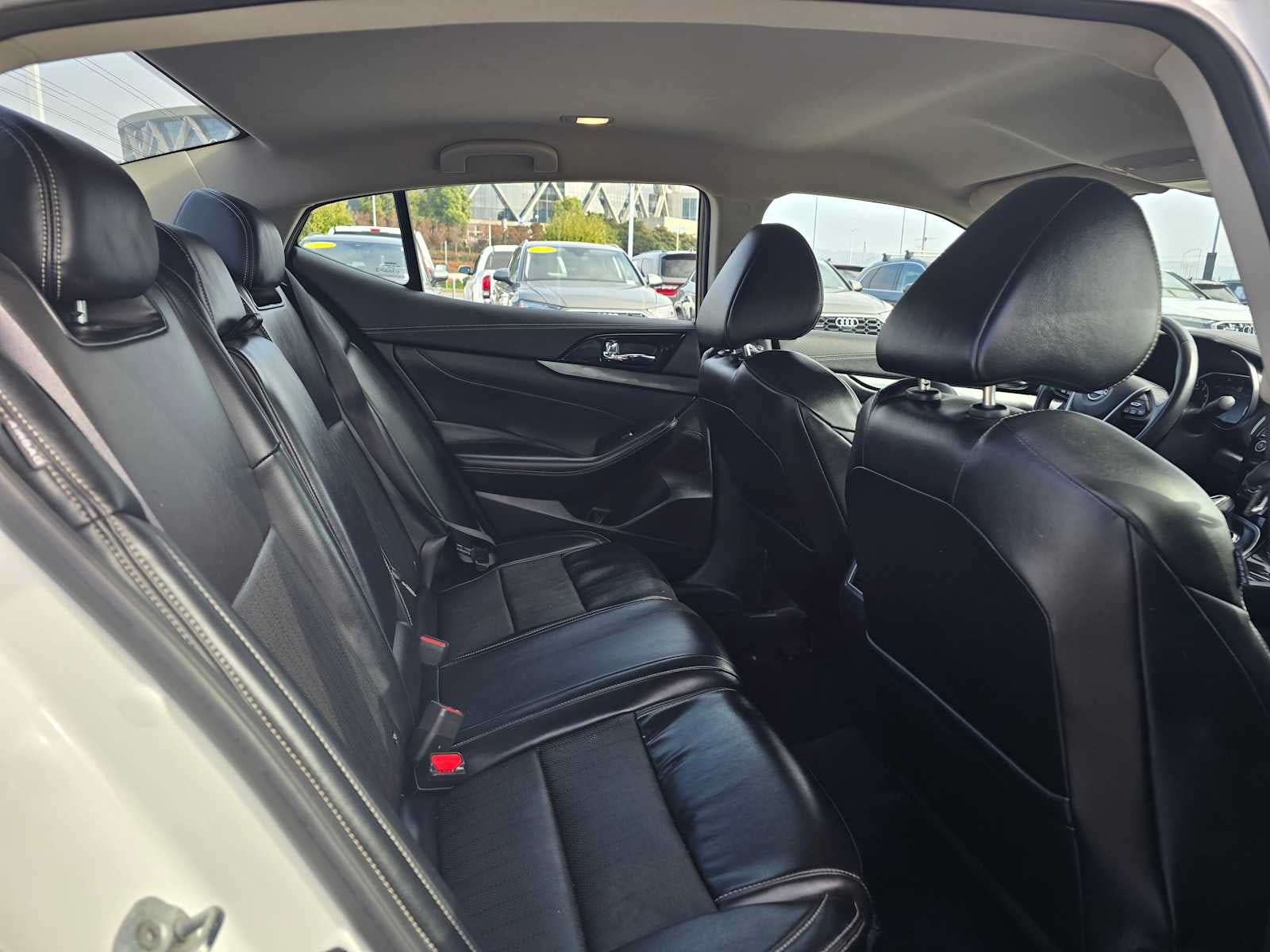 2023 Nissan Maxima SV