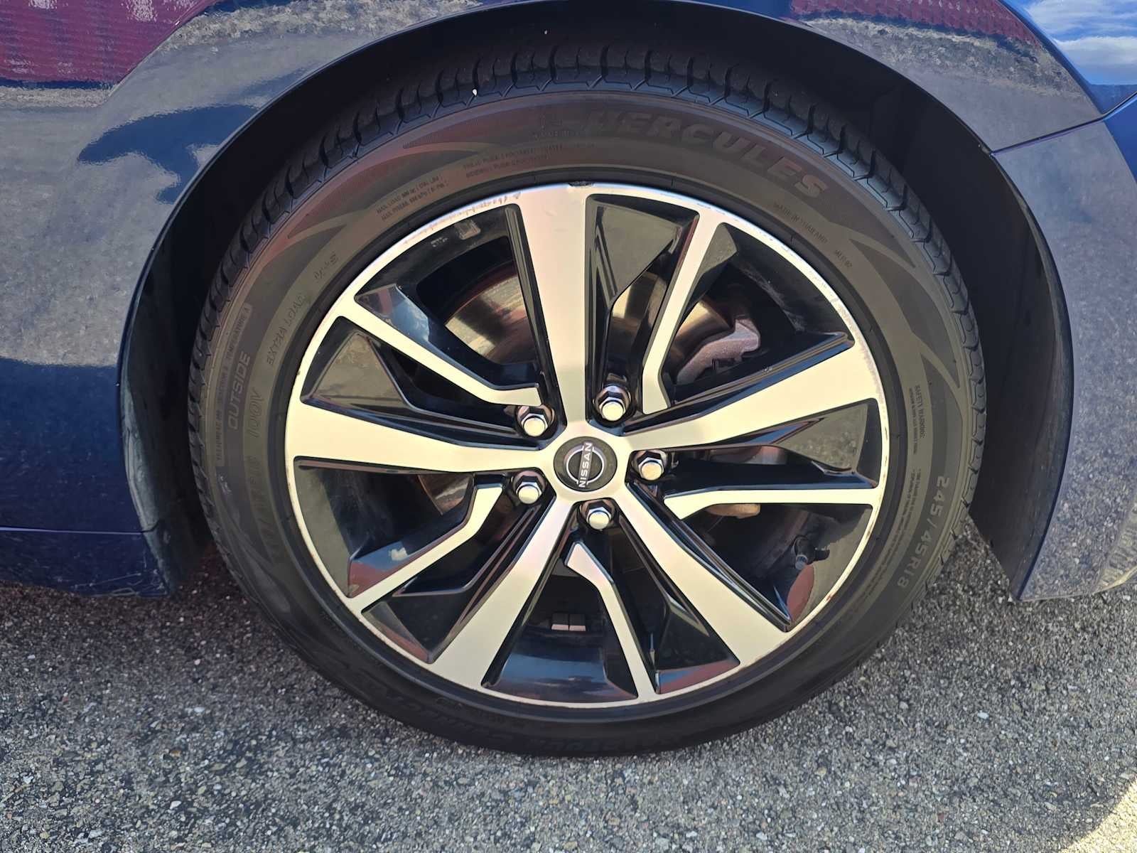 2023 Nissan Maxima SV