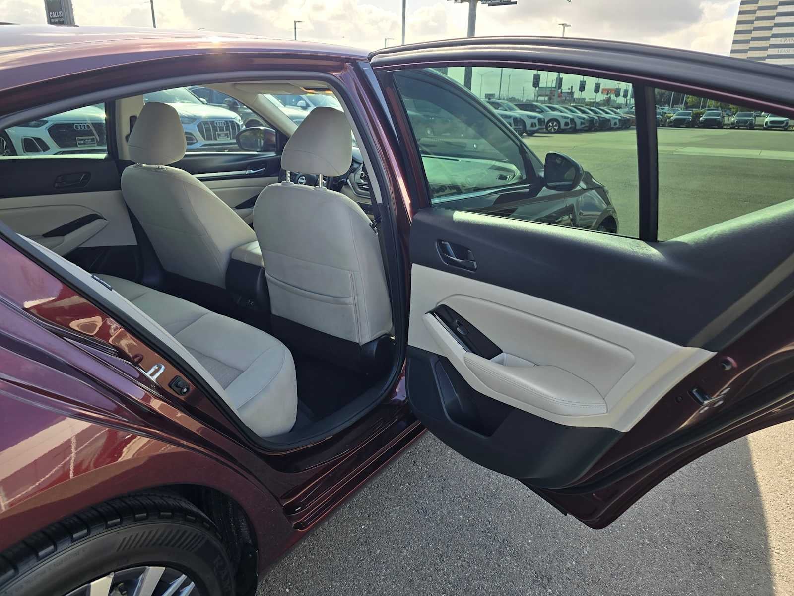 2023 Nissan Altima 2.5 SV