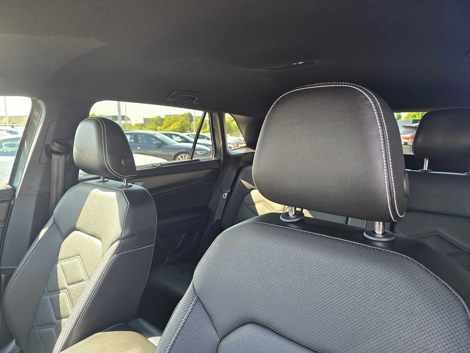 2025 Volkswagen Atlas Cross Sport 2.0T SE w/Technology