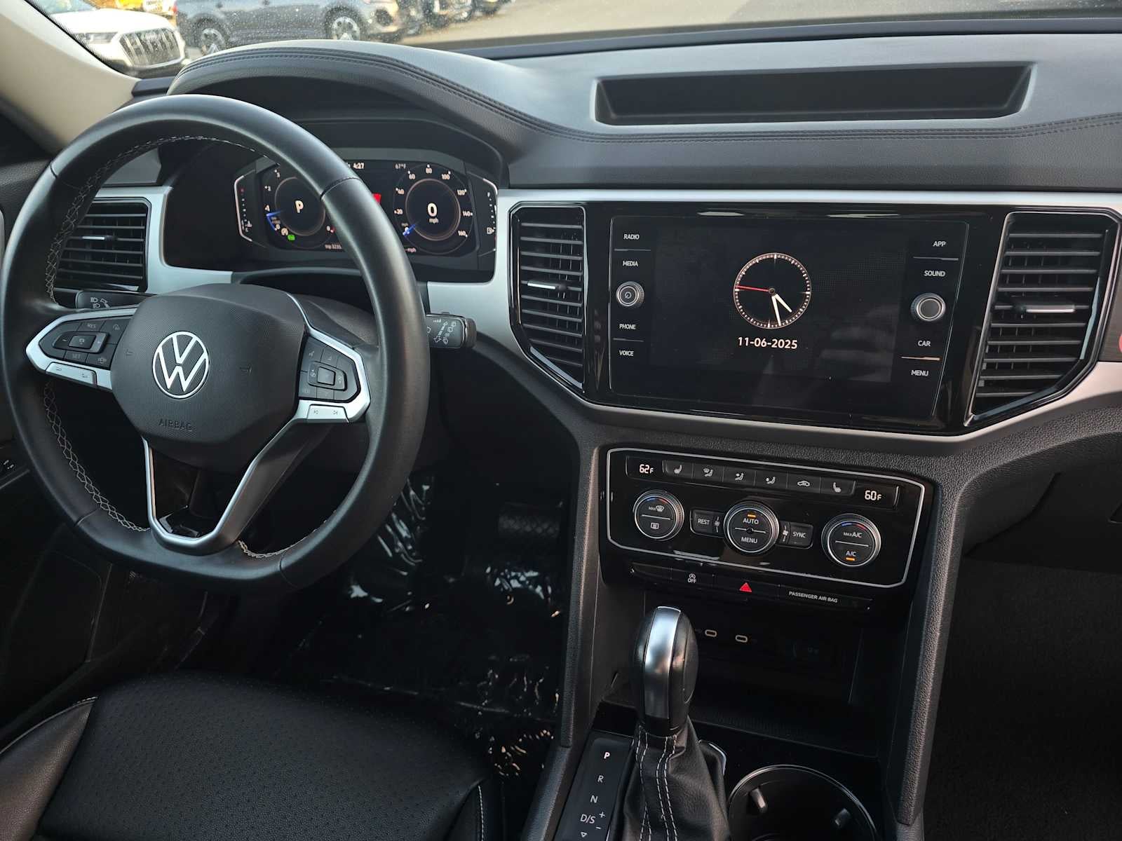 2022 Volkswagen Atlas 3.6L V6 SE w/Technology