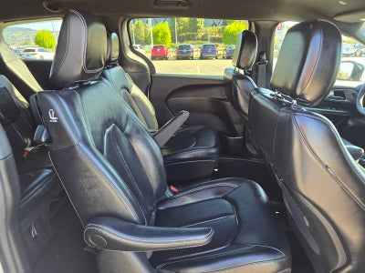 2024 Chrysler Pacifica Hybrid S Appearance Pkg