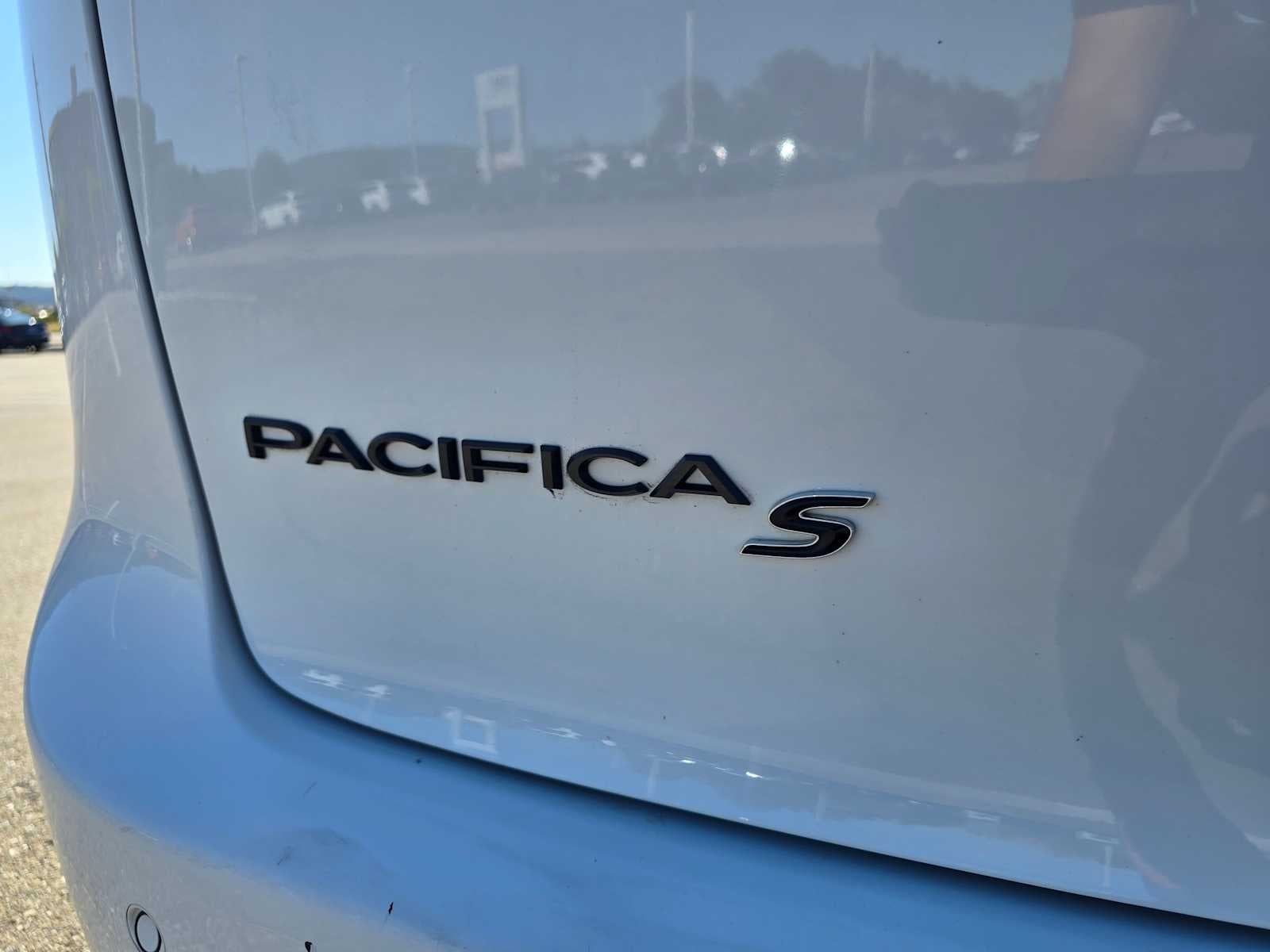 2024 Chrysler Pacifica Hybrid S Appearance Pkg
