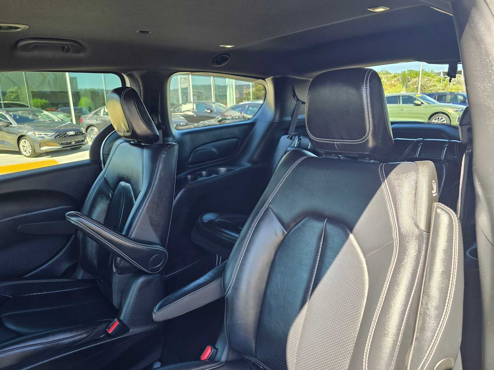 2024 Chrysler Pacifica Hybrid S Appearance Pkg