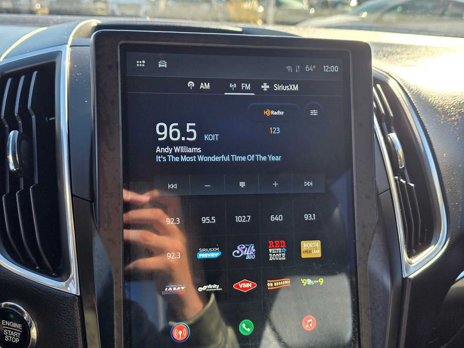 2022 Ford Edge Titanium