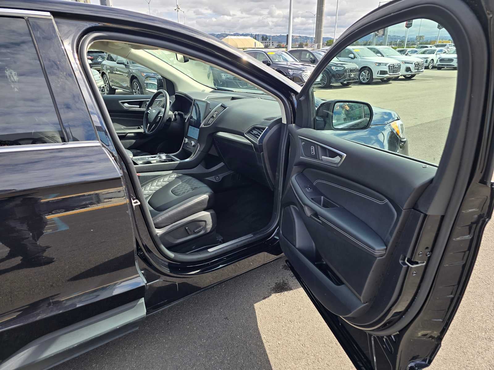 2024 Ford Edge Titanium