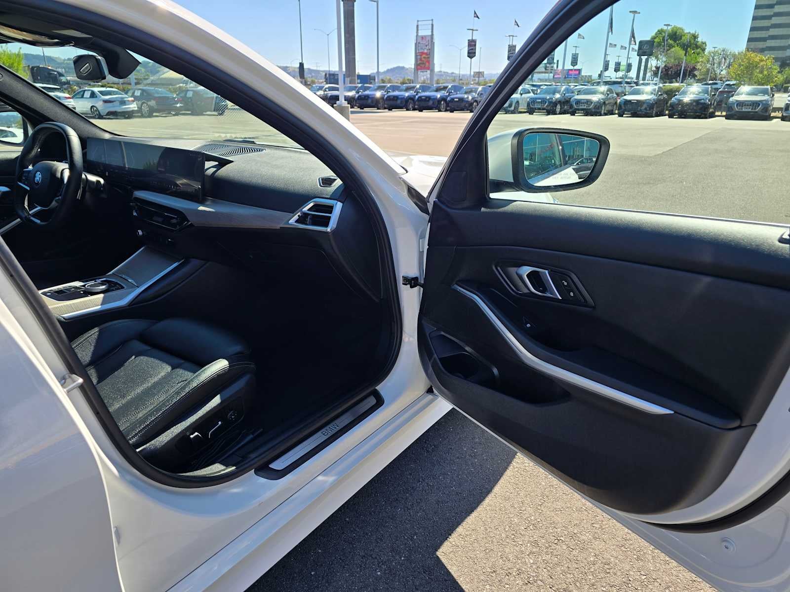 2025 BMW 330i xDrive 330i xDrive