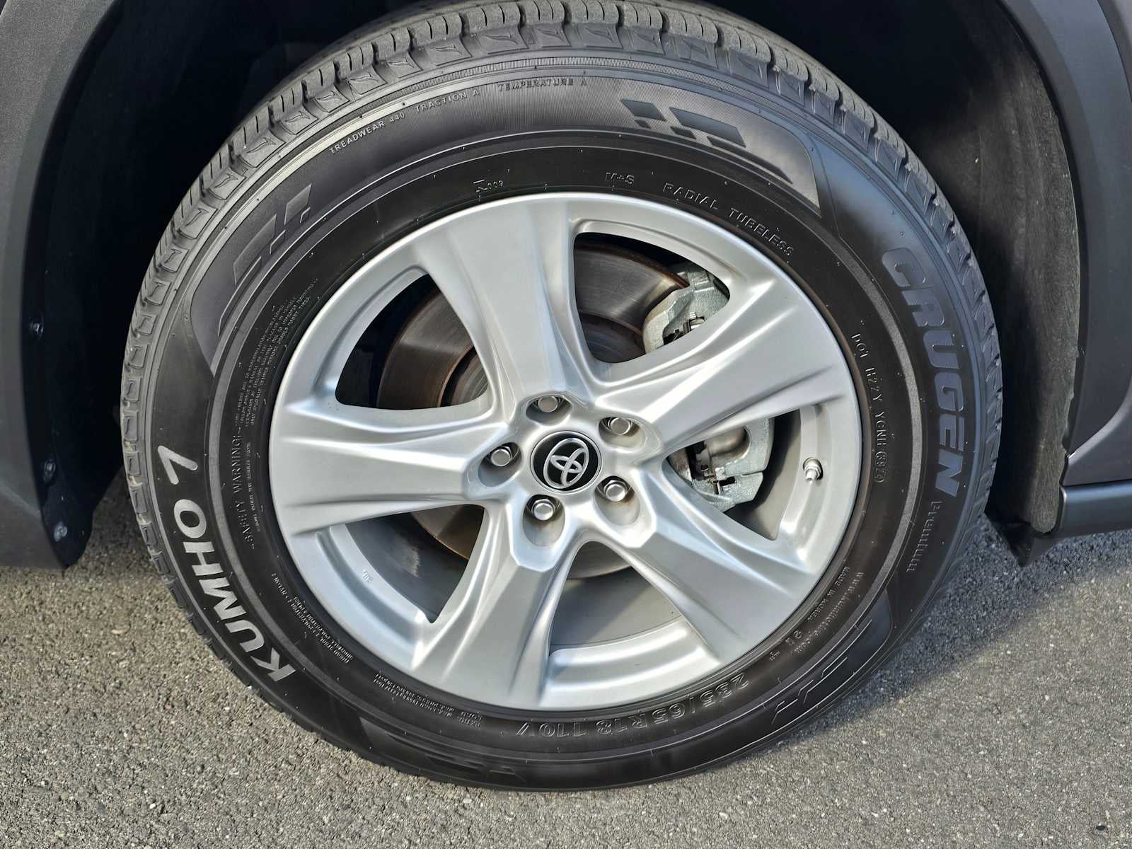 2023 Toyota Highlander LE