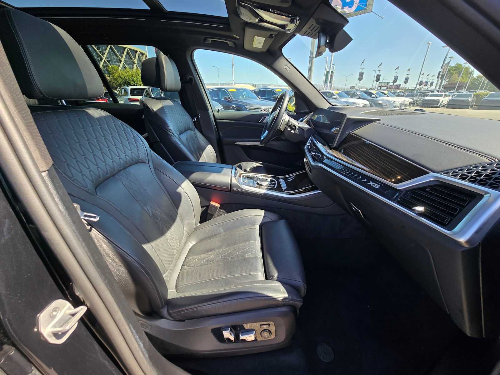 2025 BMW X5 xDrive50e xDrive50e