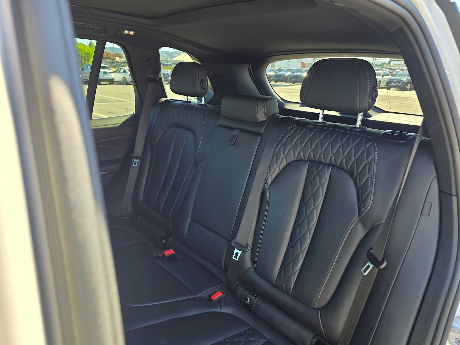 2025 BMW X5 xDrive50e xDrive50e