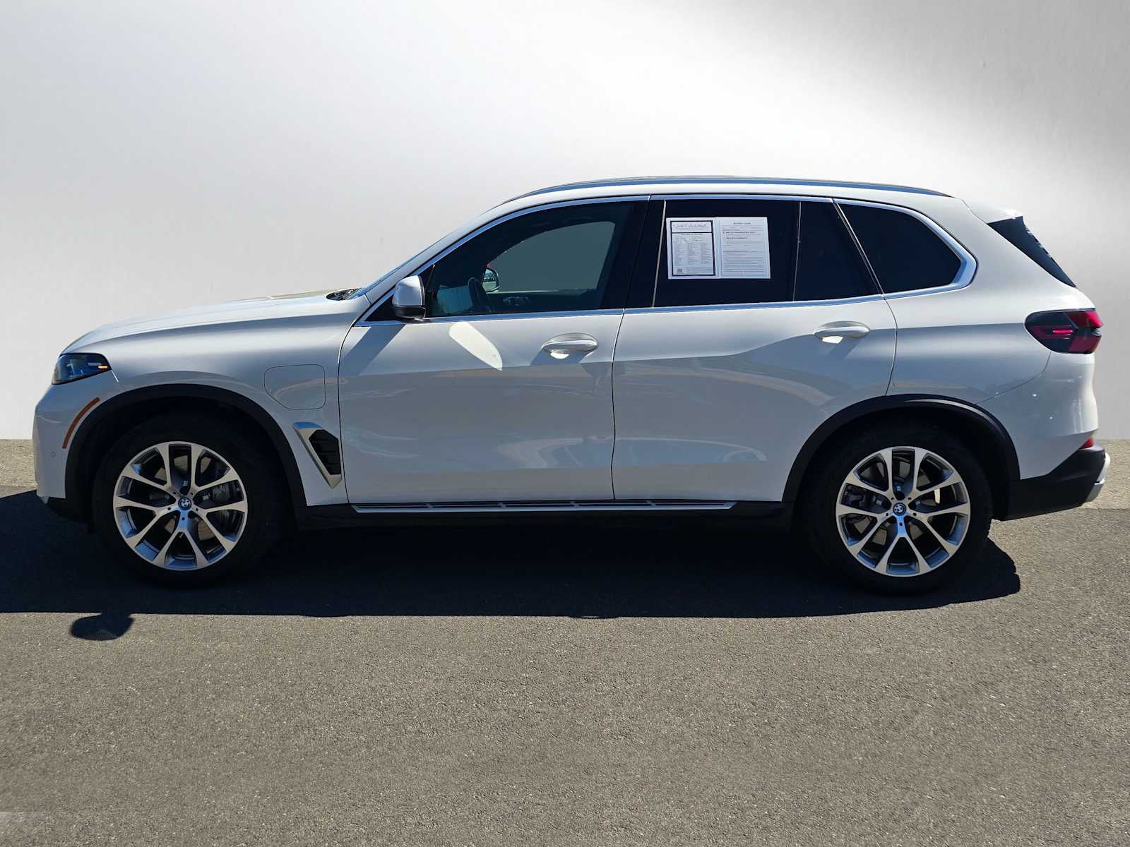 2025 BMW X5 xDrive50e xDrive50e