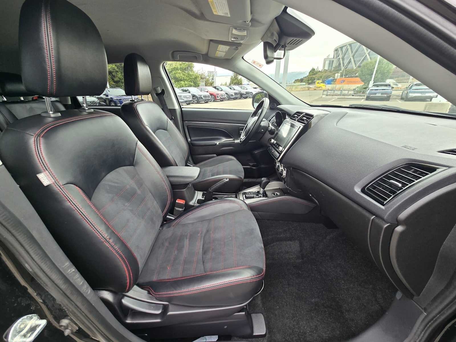 2024 Mitsubishi Outlander Sport SE