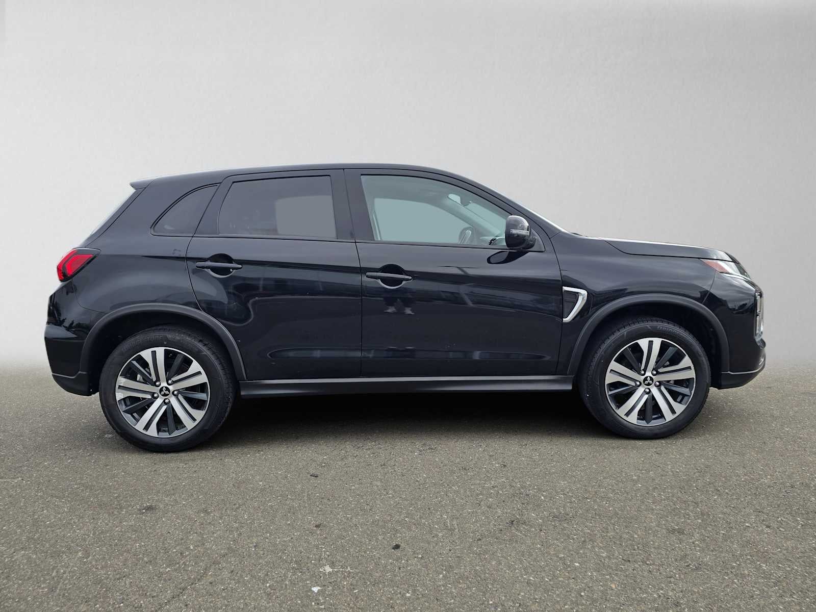 2024 Mitsubishi Outlander Sport SE