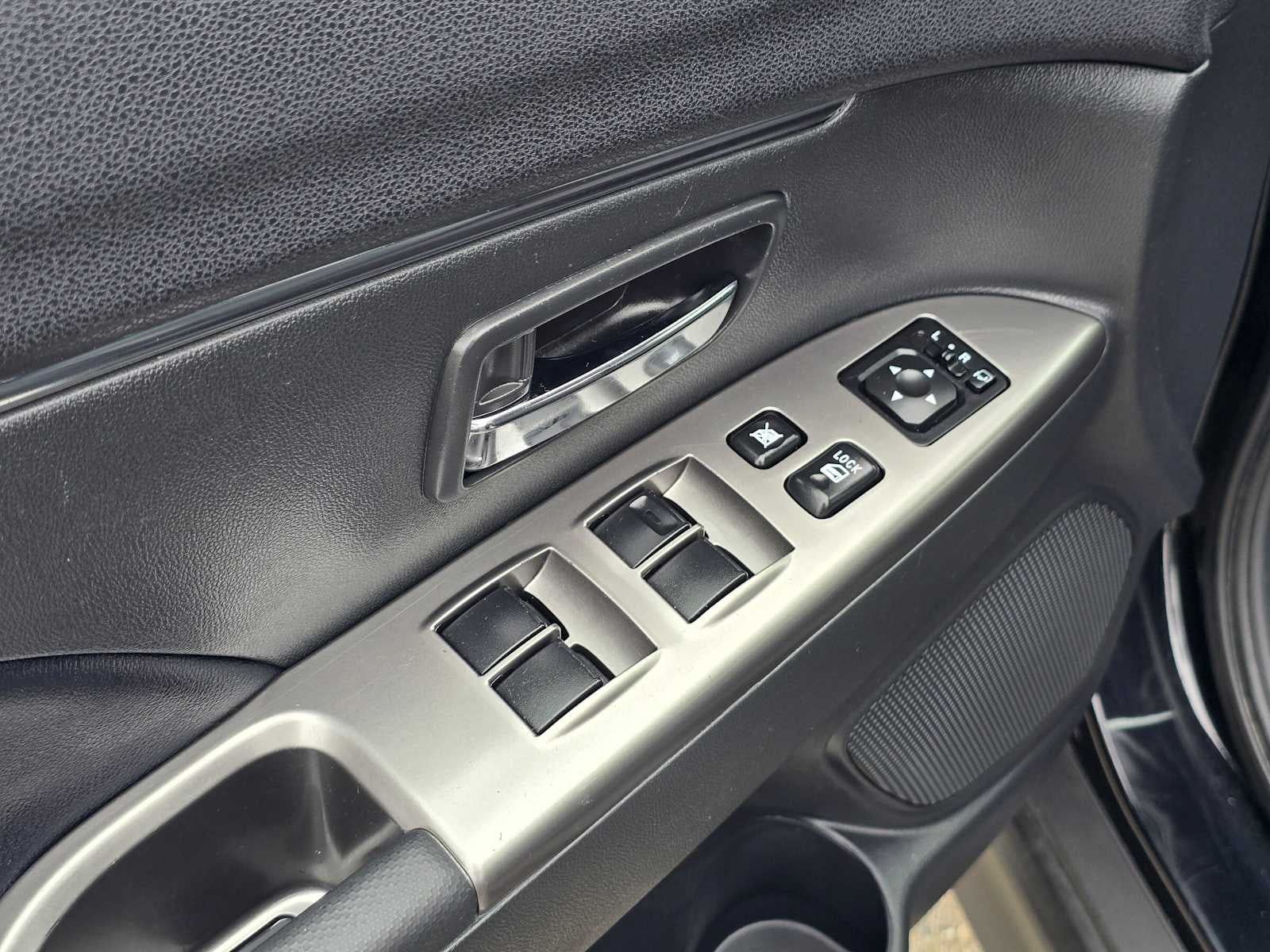 2024 Mitsubishi Outlander Sport SE