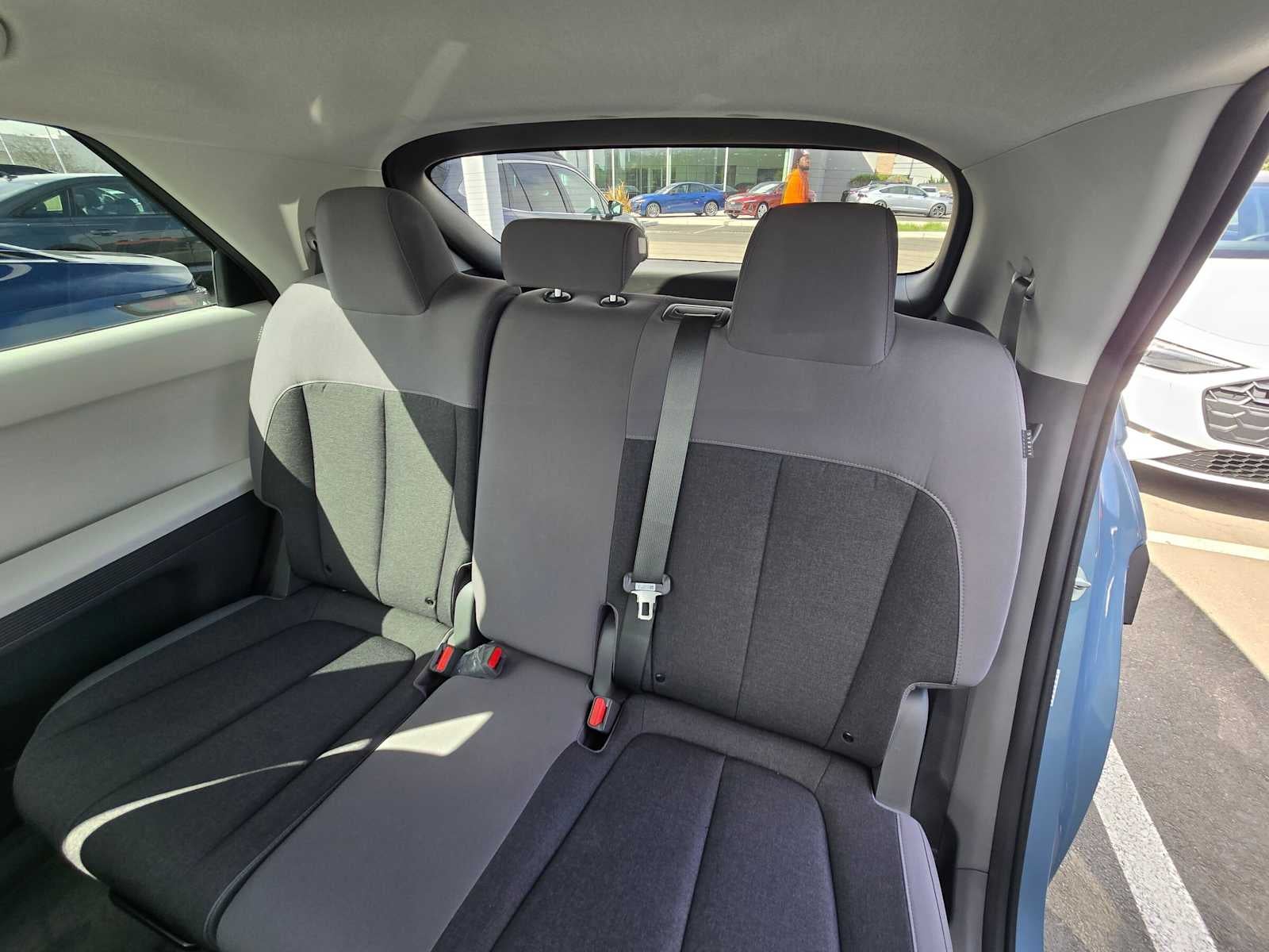 2024 Hyundai IONIQ 5 SE Standard Range